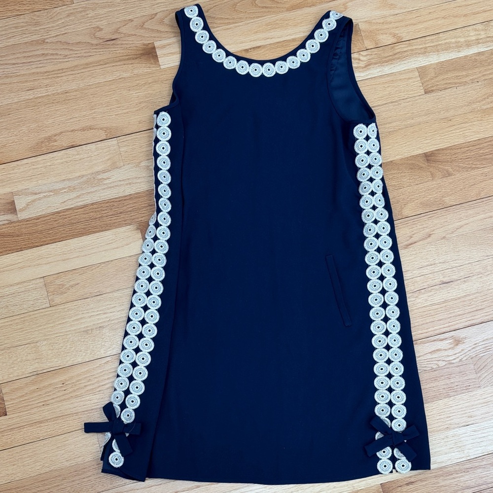 Lilly Pulitzer Navy and Gold Stella dress